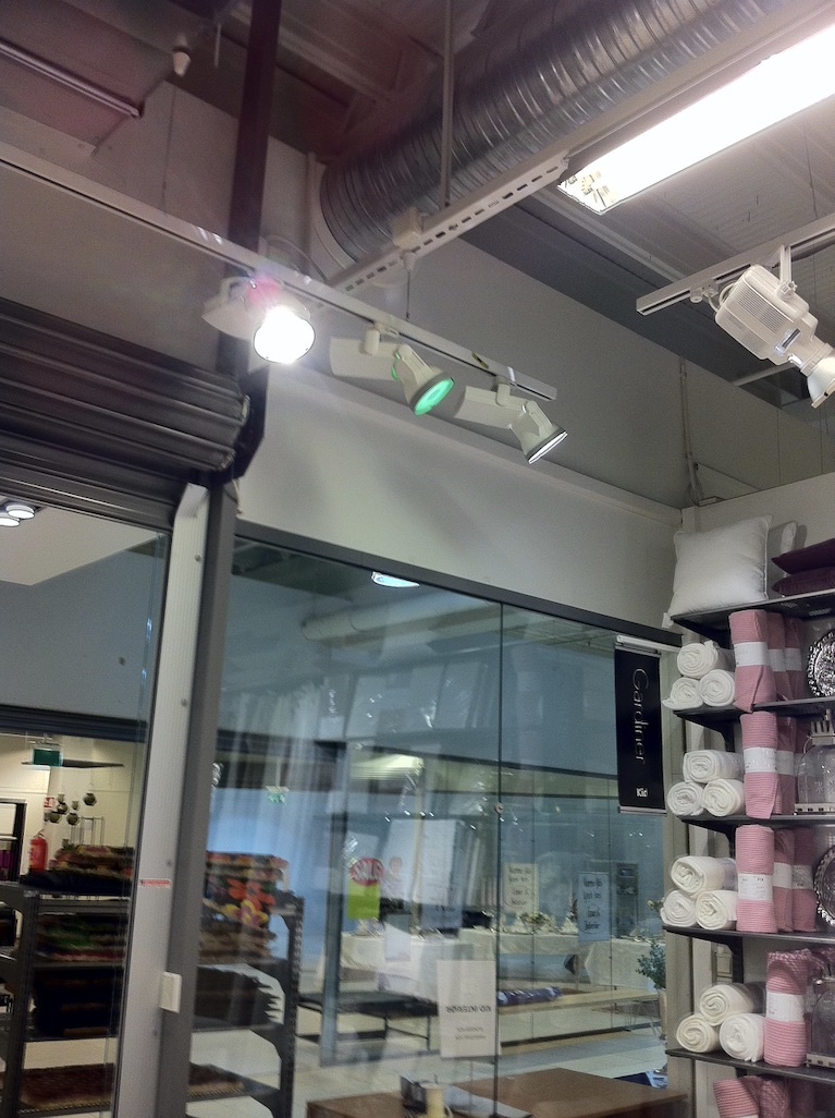 CDM lamp colourshift